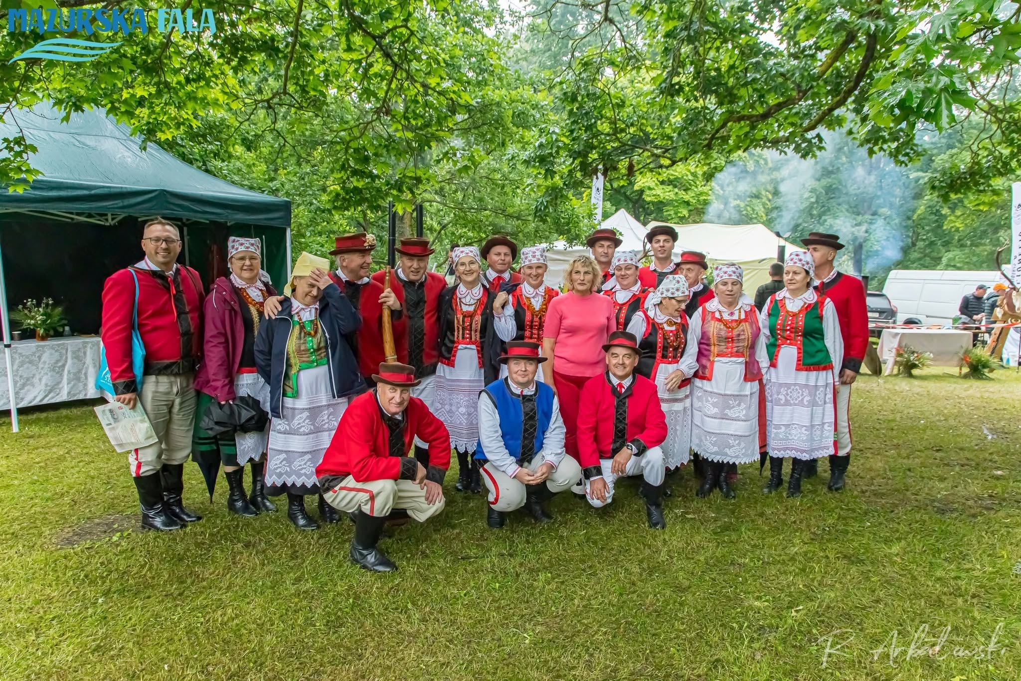 Członkowie Zespołu Folklorystycznego Carniacy